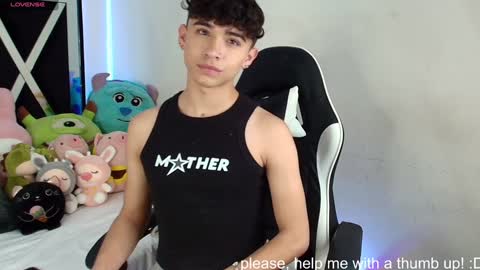 Snapshot of nico_cruz chatting on 12.31.24 nico online show from 12.31.24