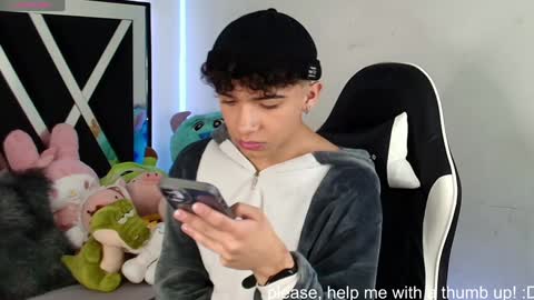 Snapshot of nico_cruz chatting on 01.05.25 nico online show from 01.05.25