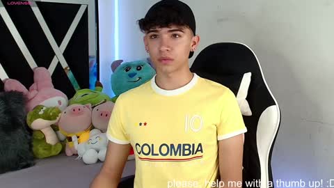 Snapshot of nico_cruz chatting on 01.10.25 nico online show from 01.10.25