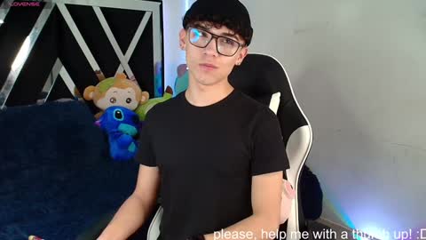 Snapshot of nico_cruz chatting on 01.12.25 nico online show from 01.12.25