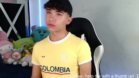 Snapshot of nico_cruz chatting on 01.15.25 nico online show from 01.15.25