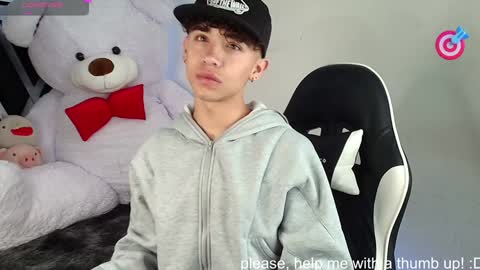 Snapshot of nico_cruz chatting on 01.24.25 nico online show from 01.24.25