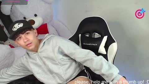 Snapshot of nico_cruz chatting on 01.24.25 nico online show from 01.24.25