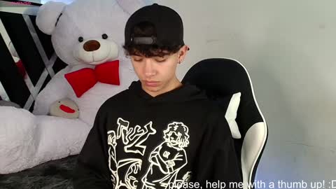 Snapshot of nico_cruz chatting on 01.25.25 nico online show from 01.25.25