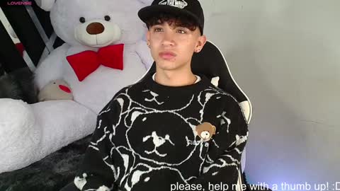 Snapshot of nico_cruz chatting on 01.31.25 nico online show from 01.31.25