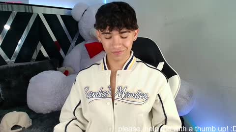 Snapshot of nico_cruz chatting on 02.02.25 nico online show from 02.02.25