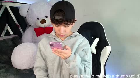 Snapshot of nico_cruz chatting on 02.03.25 nico online show from 02.03.25