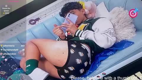 Snapshot of nico_cruz chatting on 02.04.25 nico online show from 02.04.25