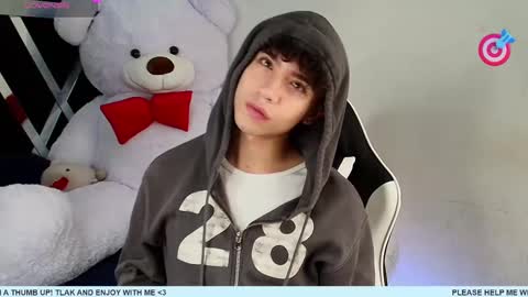 Snapshot of nico_cruz chatting on 02.09.25 nico online show from 02.09.25