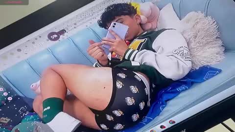 Snapshot of nico_cruz chatting on 02.18.25 nico online show from 02.18.25