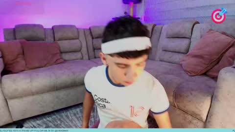 Snapshot of nico_cruz chatting on 09.14.25 nico online show from 09.14.25