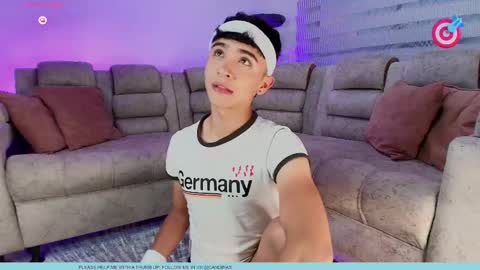 Snapshot of nico_cruz chatting on 09.25.25 nico online show from 09.25.25