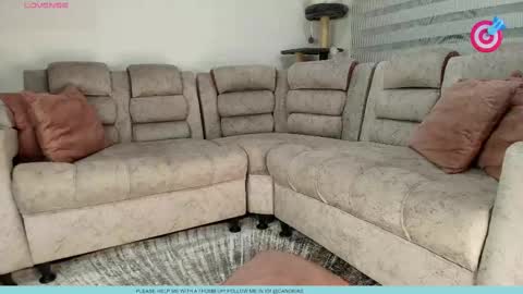 Snapshot of nico_cruz chatting on 10.09.25 nico online show from 10.09.25