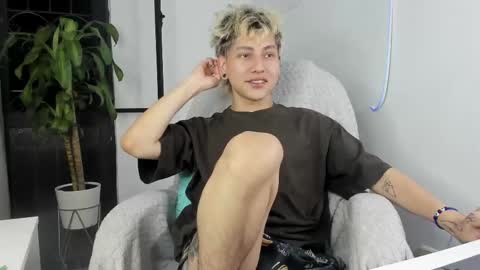 Snapshot of nico_nico_xd chatting on 09.29.25 Nico online show from 09.29.25