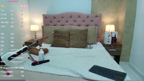 Snapshot of nicol_alvarez chatting on 02.09.25 Nicol Alvarez online show from 02.09.25