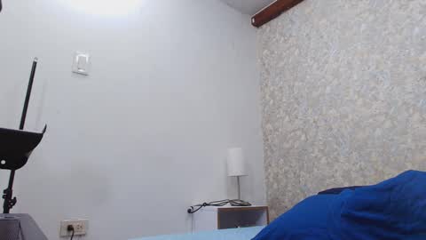 Snapshot of nicol_ferrer chatting on 09.19.25 Nicol online show from 09.19.25