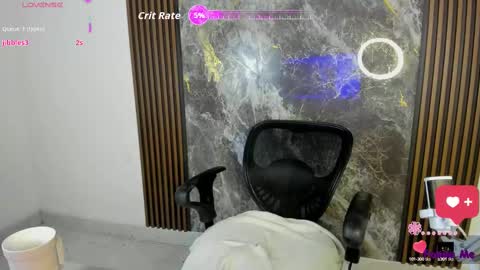 Snapshot of nicol_jone chatting on 10.01.25 Nicol sanchez online show from 10.01.25