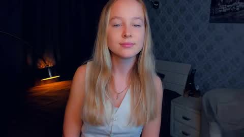 Snapshot of nicolavanderbie chatting on 09.08.25 Nicoletta online show from 09.08.25