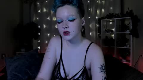 Snapshot of nicolefloret chatting on 12.26.24 Nicole online show from 12.26.24