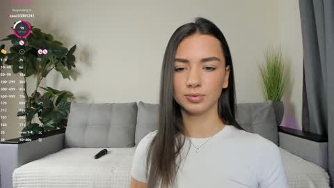 Snapshot of nicoleluuv chatting on 12.09.24 Dua Lipa online show from 12.09.24