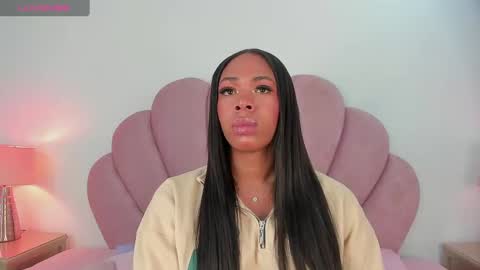 Snapshot of nicoleparadise_ chatting on 02.03.25 NICOLE online show from 02.03.25