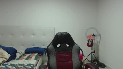 Cyber Lee online show from 02.05.25