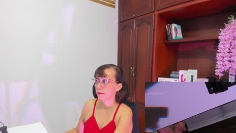 Snapshot of nicolettryan chatting on 10.02.25 Nicolett Ryan online show from 10.02.25