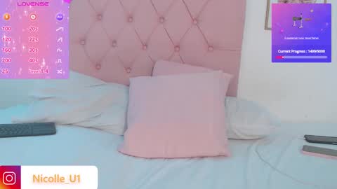 Snapshot of nicolle1u chatting on 02.13.25 Nicolle u online show from 02.13.25