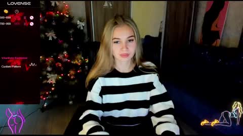 Snapshot of nigo_nika chatting on 12.12.24 nigo_nika online show from 12.12.24