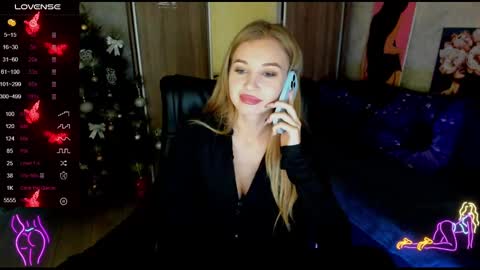Snapshot of nigo_nika chatting on 12.15.24 nigo_nika online show from 12.15.24