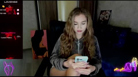 Snapshot of nigo_nika chatting on 01.25.25 nigo_nika online show from 01.25.25