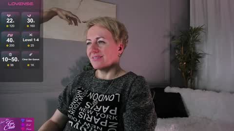 Snapshot of nika_smit chatting on 01.25.25 Nika online show from 01.25.25