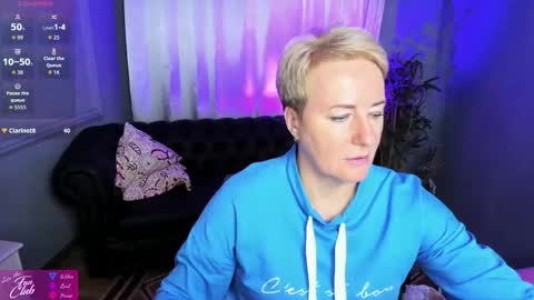 Snapshot of nika_smit chatting on 09.13.25 Nika online show from 09.13.25
