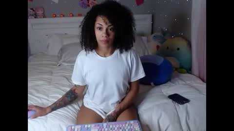 Snapshot of nikayasworld chatting on 01.22.25 nikayasworld online show from 01.22.25