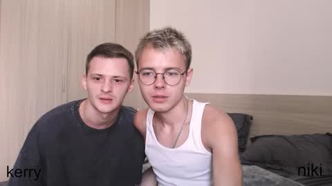 Snapshot of nikikerry_cum_ chatting on 10.01.25 nikikerry_cum_ online show from 10.01.25