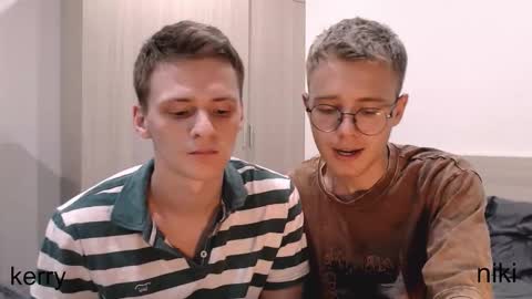 Snapshot of nikikerry_cum_ chatting on 10.15.25 nikikerry_cum_ online show from 10.15.25