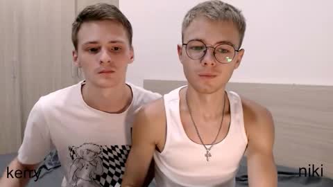 Snapshot of nikikerry_cum_ chatting on 10.18.25 nikikerry_cum_ online show from 10.18.25