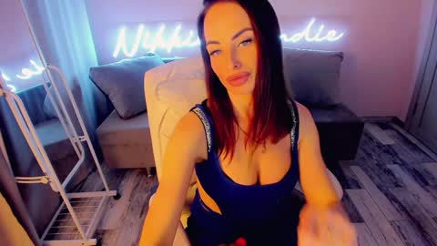Snapshot of nikki_blondiee chatting on 01.03.25 nikki_blondiee online show from 01.03.25