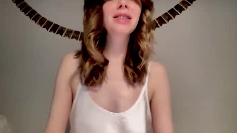 Snapshot of nikki_mi chatting on 12.29.24 Nikki online show from 12.29.24