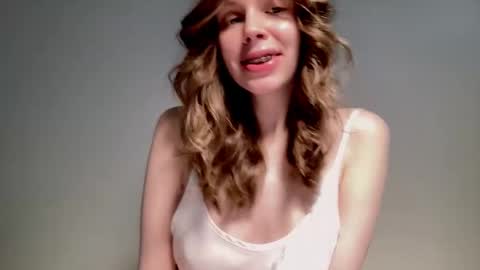 Snapshot of nikki_mi chatting on 02.27.25 Nikki online show from 02.27.25
