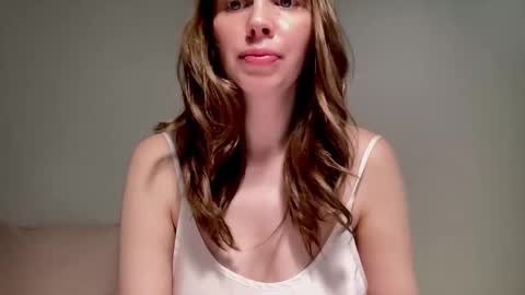 Snapshot of nikki_mi chatting on 10.12.25 Nikki online show from 10.12.25