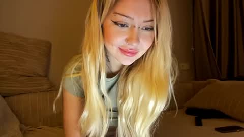 Snapshot of nikki_whatever chatting on 12.17.24 nicolette online show from 12.17.24