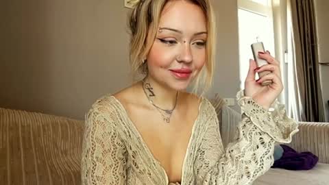 Snapshot of nikki_whatever chatting on 12.21.24 nicolette online show from 12.21.24