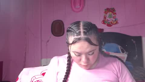 Snapshot of nikkirous_ chatting on 02.10.25 Nikkirous online show from 02.10.25