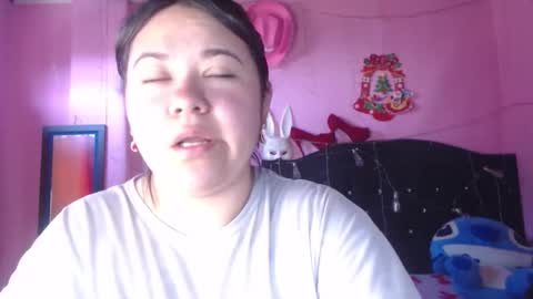 Snapshot of nikkirous_ chatting on 09.16.25 Nikkirous online show from 09.16.25