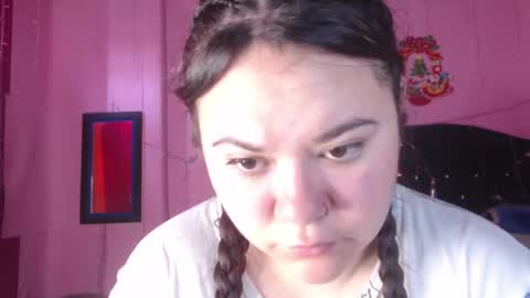 Snapshot of nikkirous_ chatting on 09.18.25 Nikkirous online show from 09.18.25