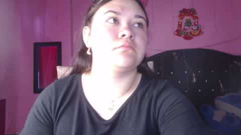 Snapshot of nikkirous_ chatting on 09.22.25 Nikkirous online show from 09.22.25