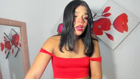 Snapshot of nikkitatsx chatting on 12.23.24 Debora21Cm online show from 12.23.24