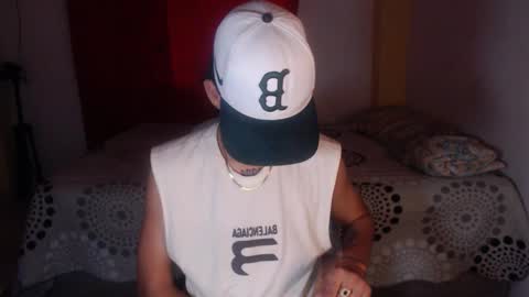 Snapshot of niklaus_wolf chatting on 11.12.25 niklaus_wolf online show from 11.12.25