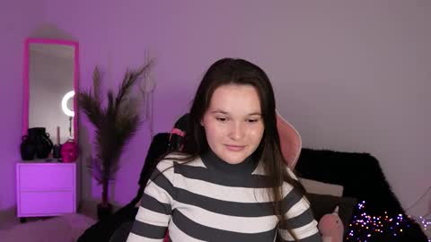 Snapshot of nikolfelix chatting on 10.27.25 nikolfelix online show from 10.27.25